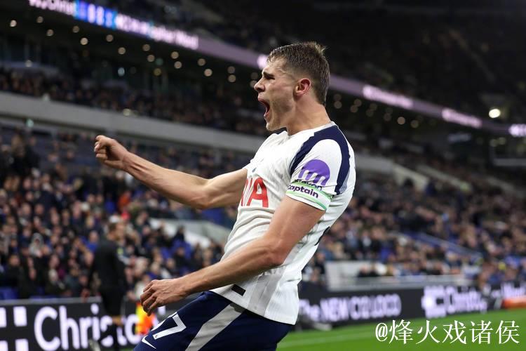 险胜狼队后,赖斯怒斥状态,强调反思与争冠决心的重要性 险胜狼队后,赖斯怒斥状态,强调反思与争冠决心的重要性