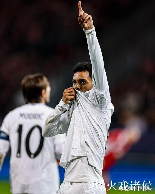 皇马焕然一新,罗德里戈展大度风范,姆巴佩闪耀,阿隆索逆境求生 皇马焕然一新,罗德里戈展大度风范,姆巴佩闪耀,阿隆索逆境求生